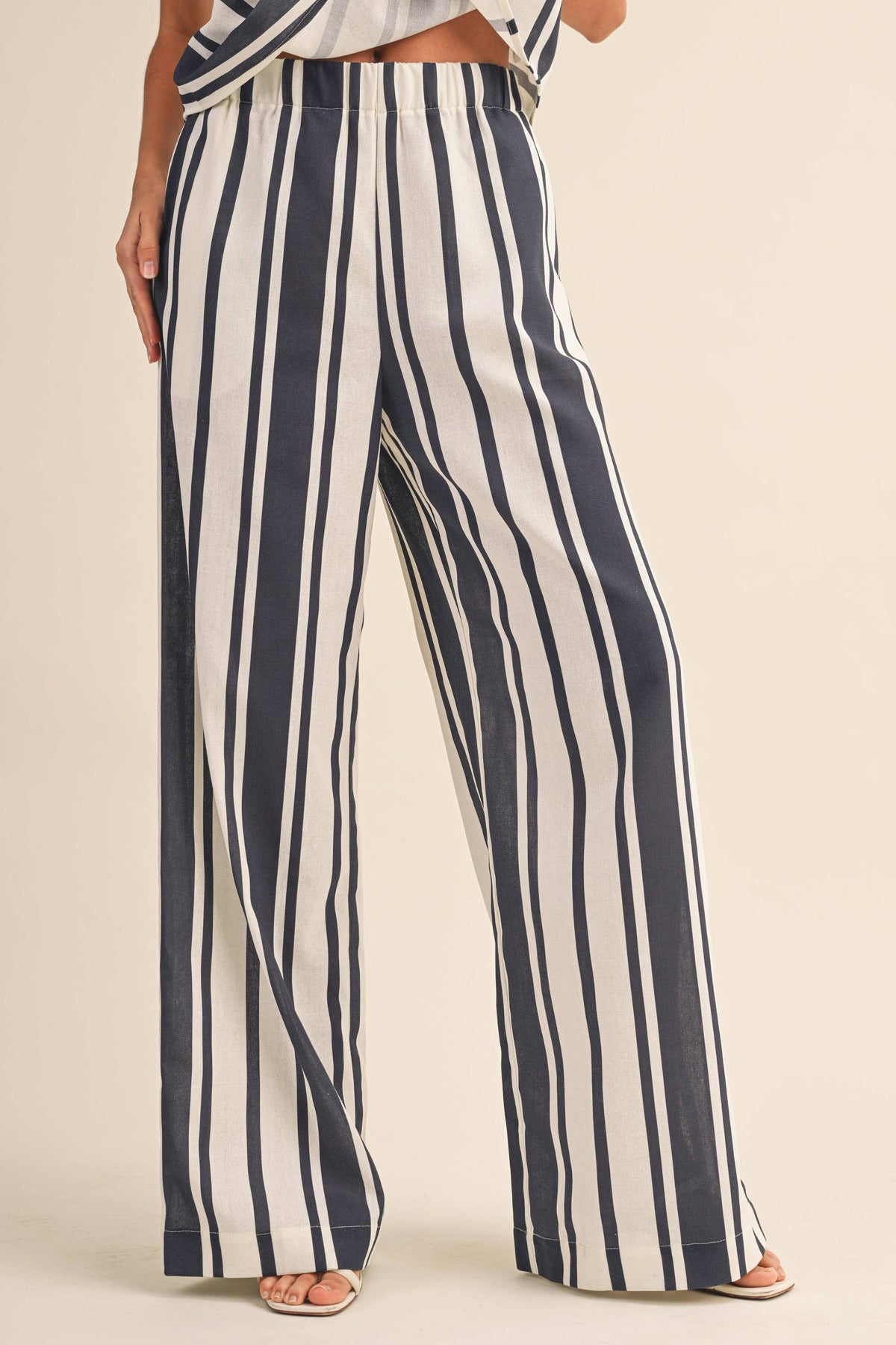 Chloe STRIPED LINEN TUBE TOP AND WIDE LEG PANTS SET: NAVY/WHITE