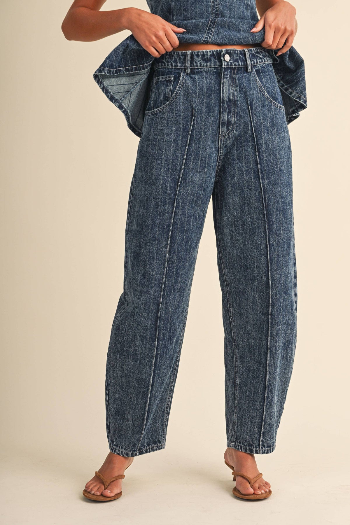 Bernice STRIPED DENIM SLEEVELESS PEPLUM TOP AND BARREL SET: DK DENIM / S