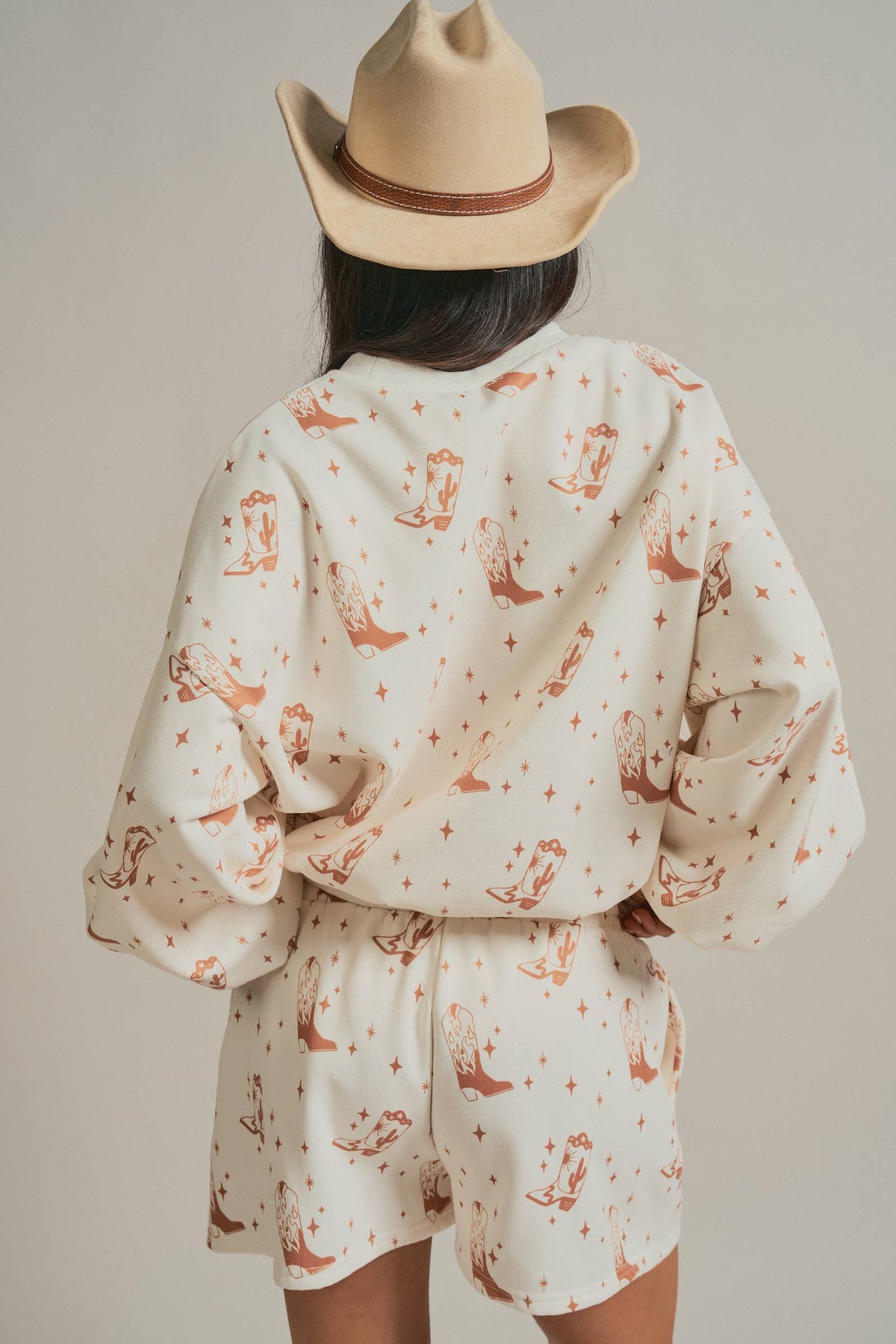 Ella Cowboy Boot Print Sweatshirt and Shorts Set: Cream / S-M-L:2-2-2