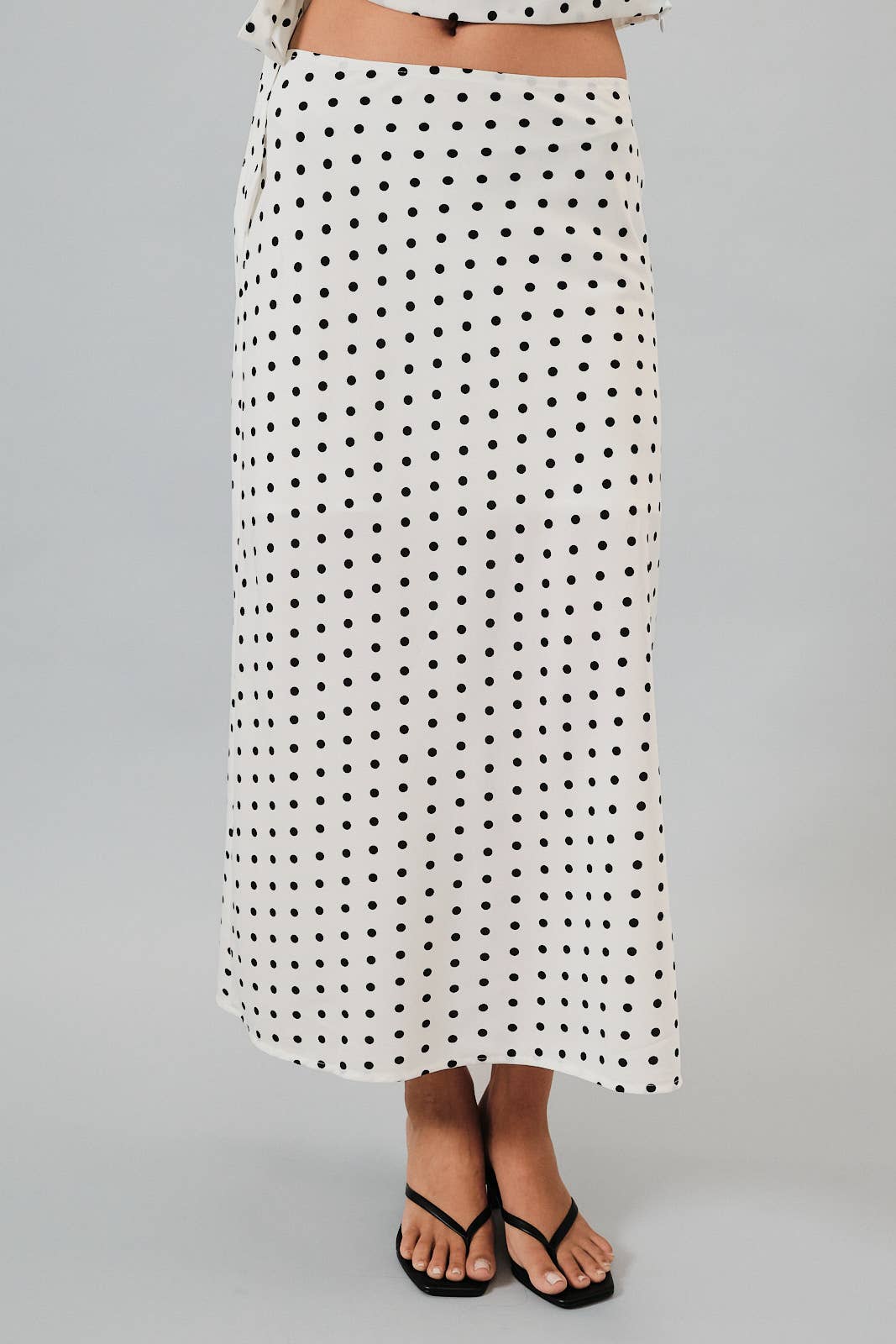 Hannah POLKA DOT MIDI SKIRT: WHITE-BLACK DOT / S