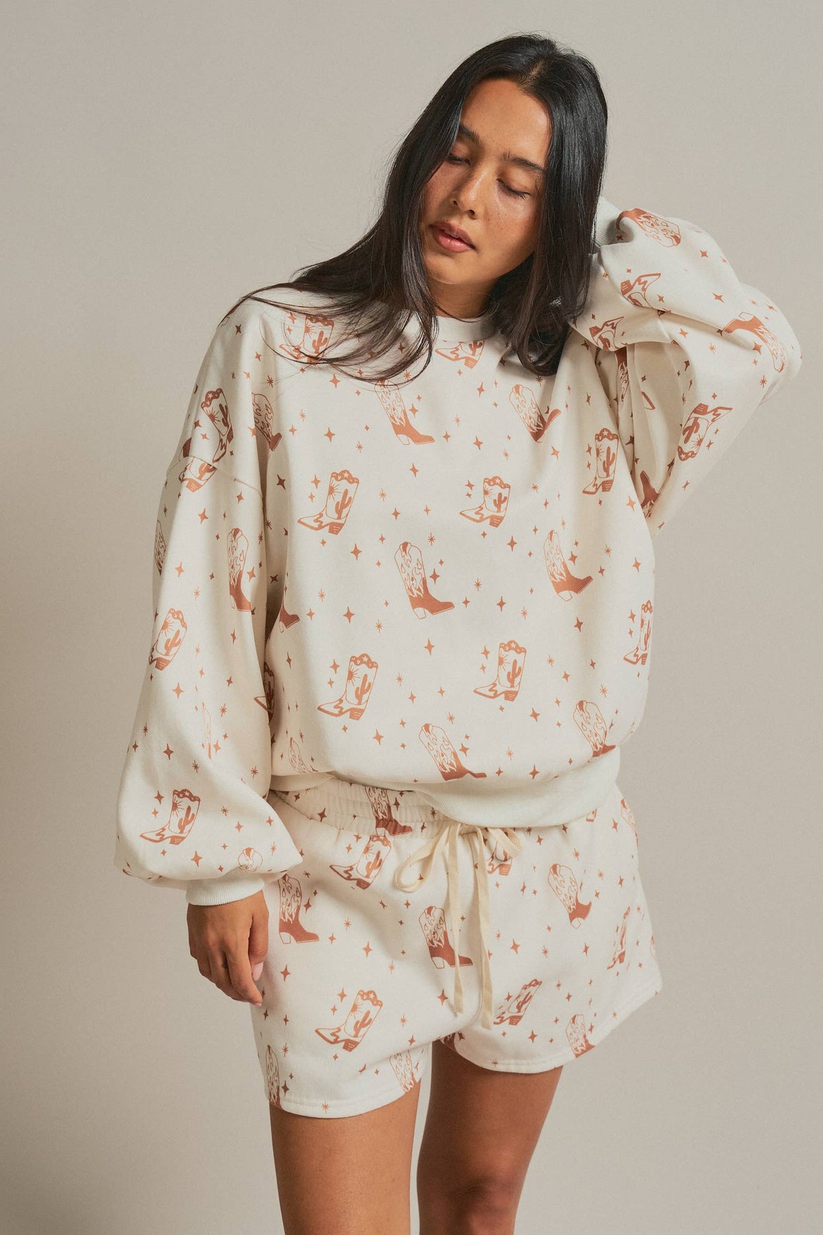 Ella Cowboy Boot Print Sweatshirt and Shorts Set: Cream / S-M-L:2-2-2