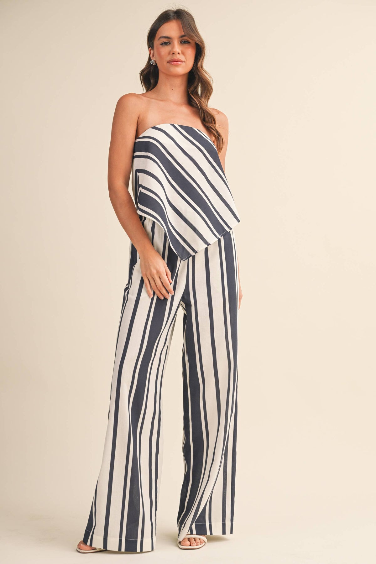 Chloe STRIPED LINEN TUBE TOP AND WIDE LEG PANTS SET: NAVY/WHITE