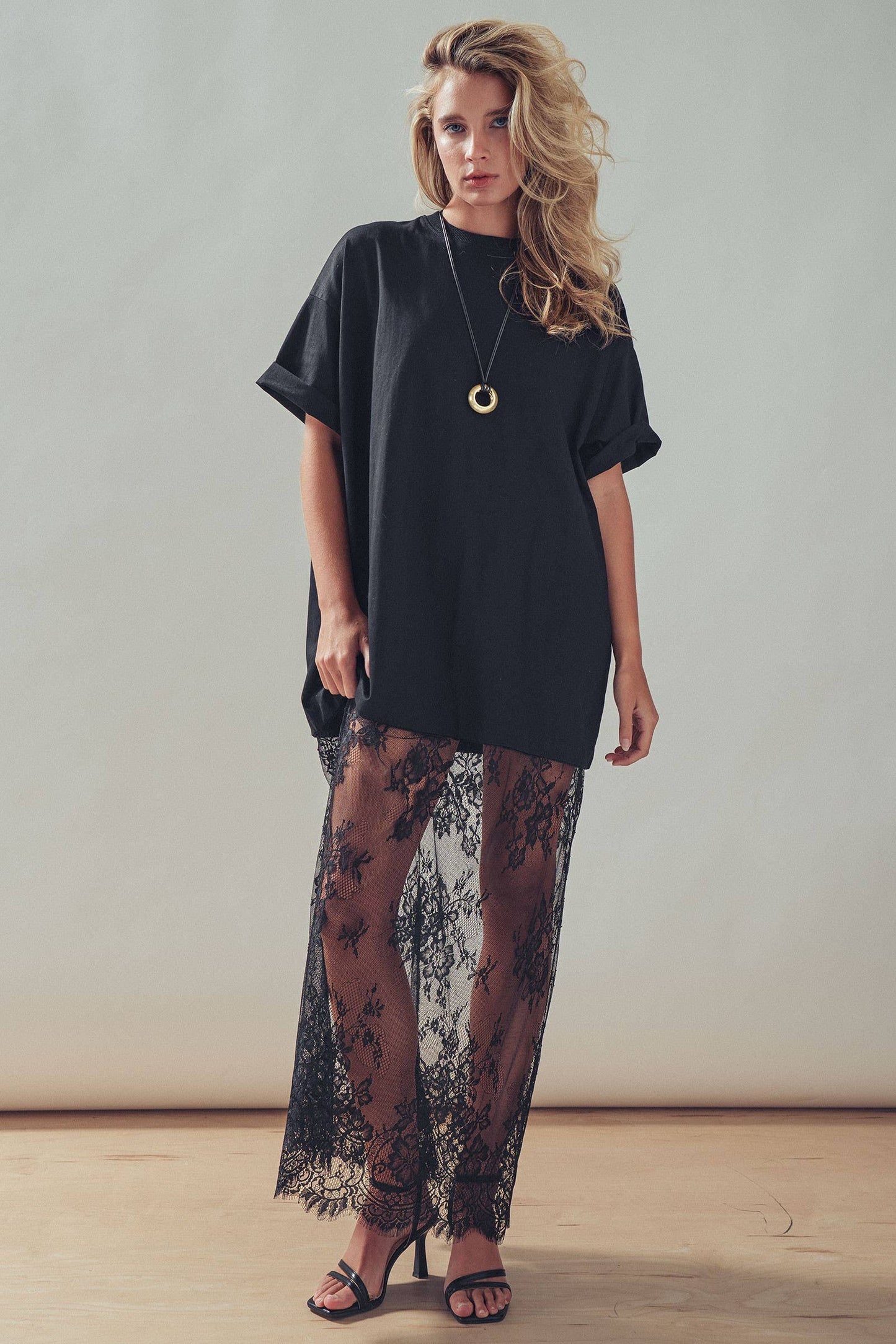 Hannah T-Shirt Dress with Sheer Lace Skirt: White / S-M-L:2-2-2