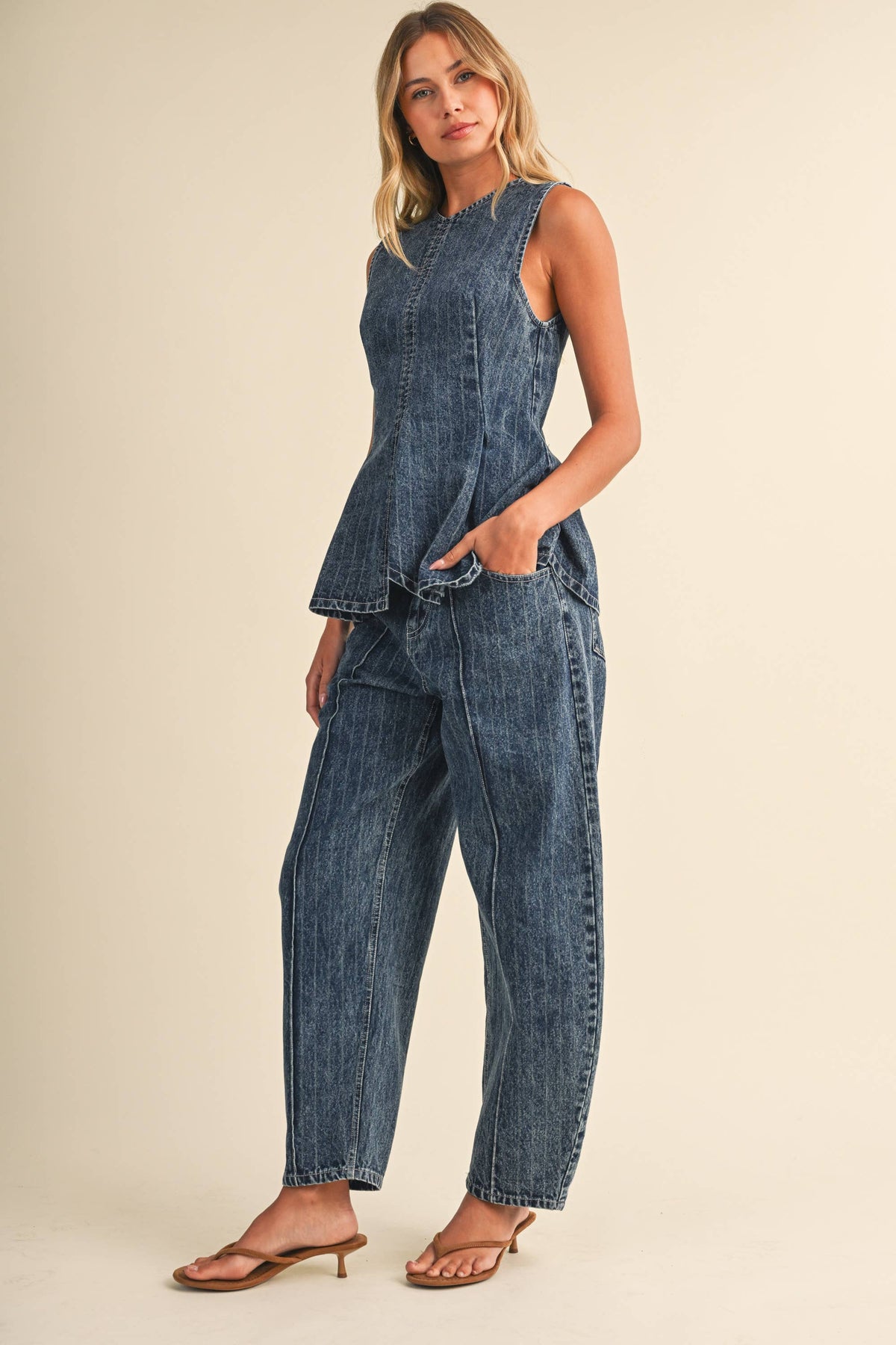 Bernice STRIPED DENIM SLEEVELESS PEPLUM TOP AND BARREL SET: DK DENIM / S