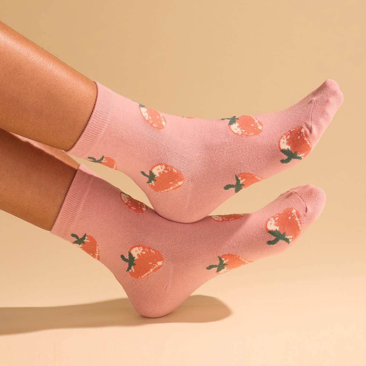 Strawberry-Theme Crew Sock | 40S02086: C