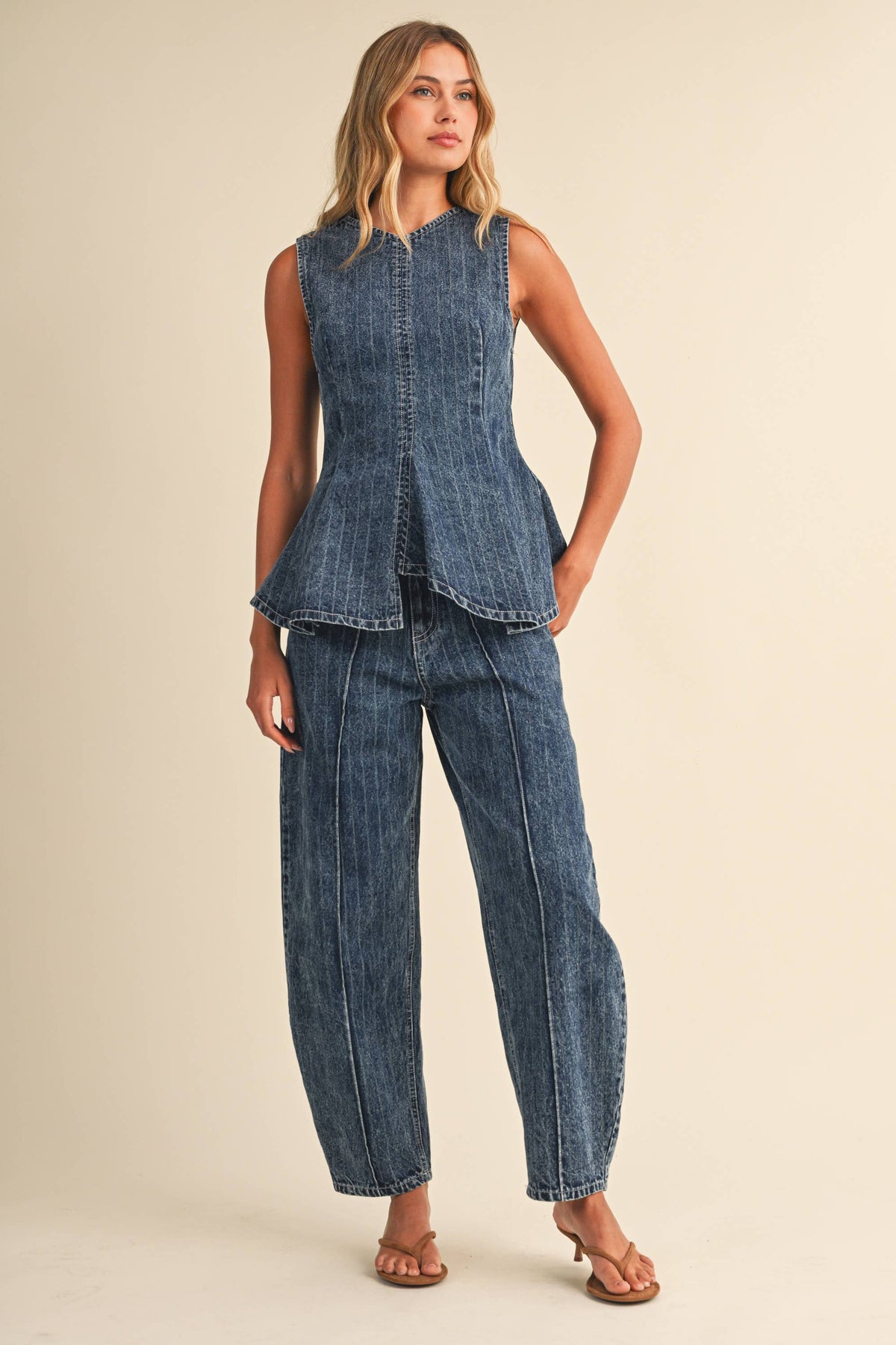 Bernice STRIPED DENIM SLEEVELESS PEPLUM TOP AND BARREL SET: DK DENIM / L