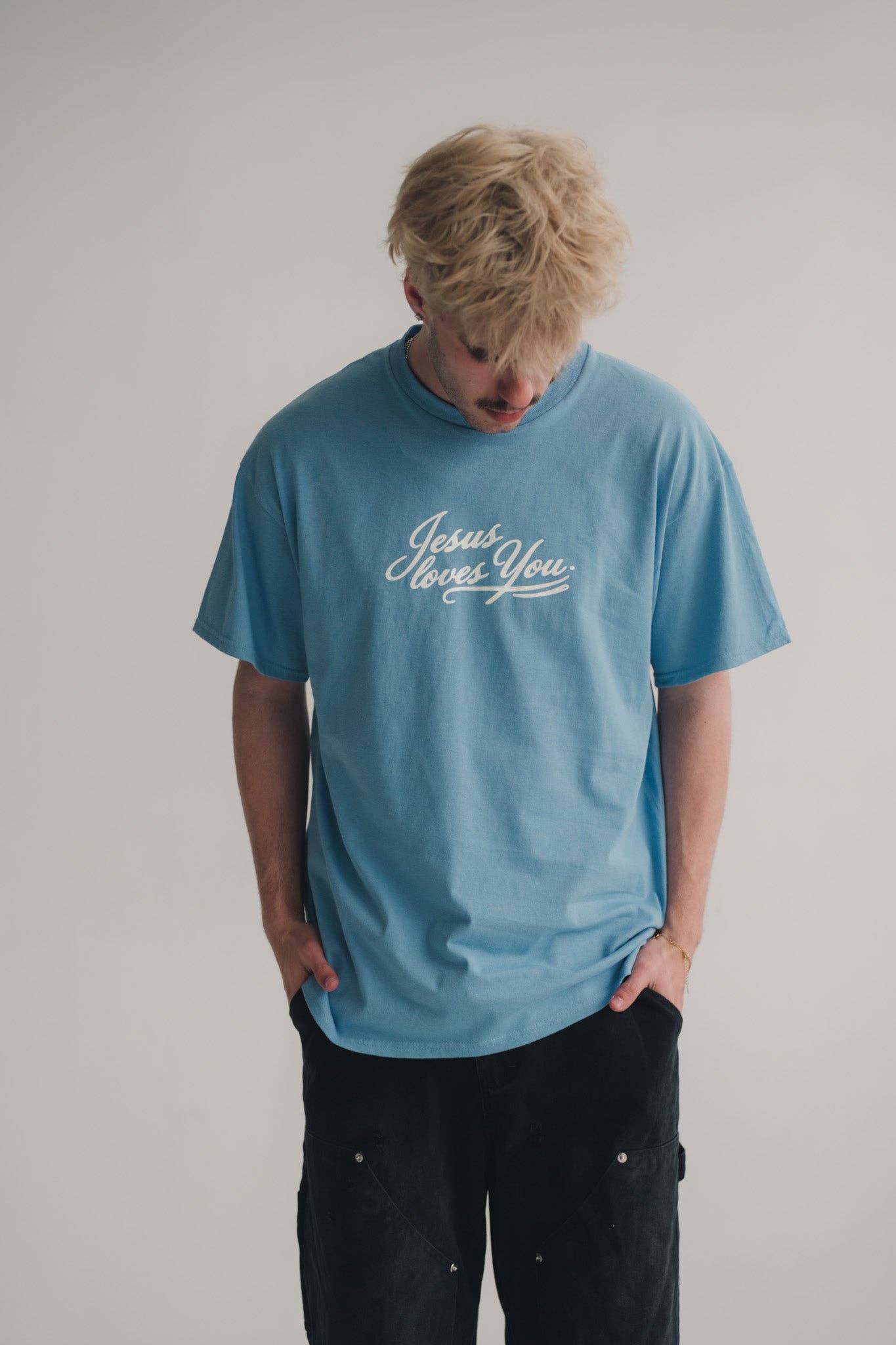 NEW || "The Light Shines" Tee: XL