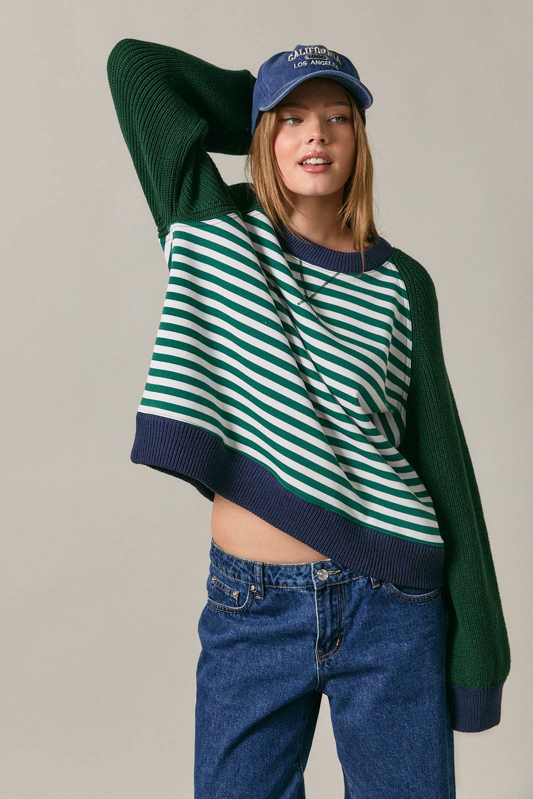STRIPE PULLOVER WITH SWEATER SLEEVES: BROWN-NAVY STRIPE / XS