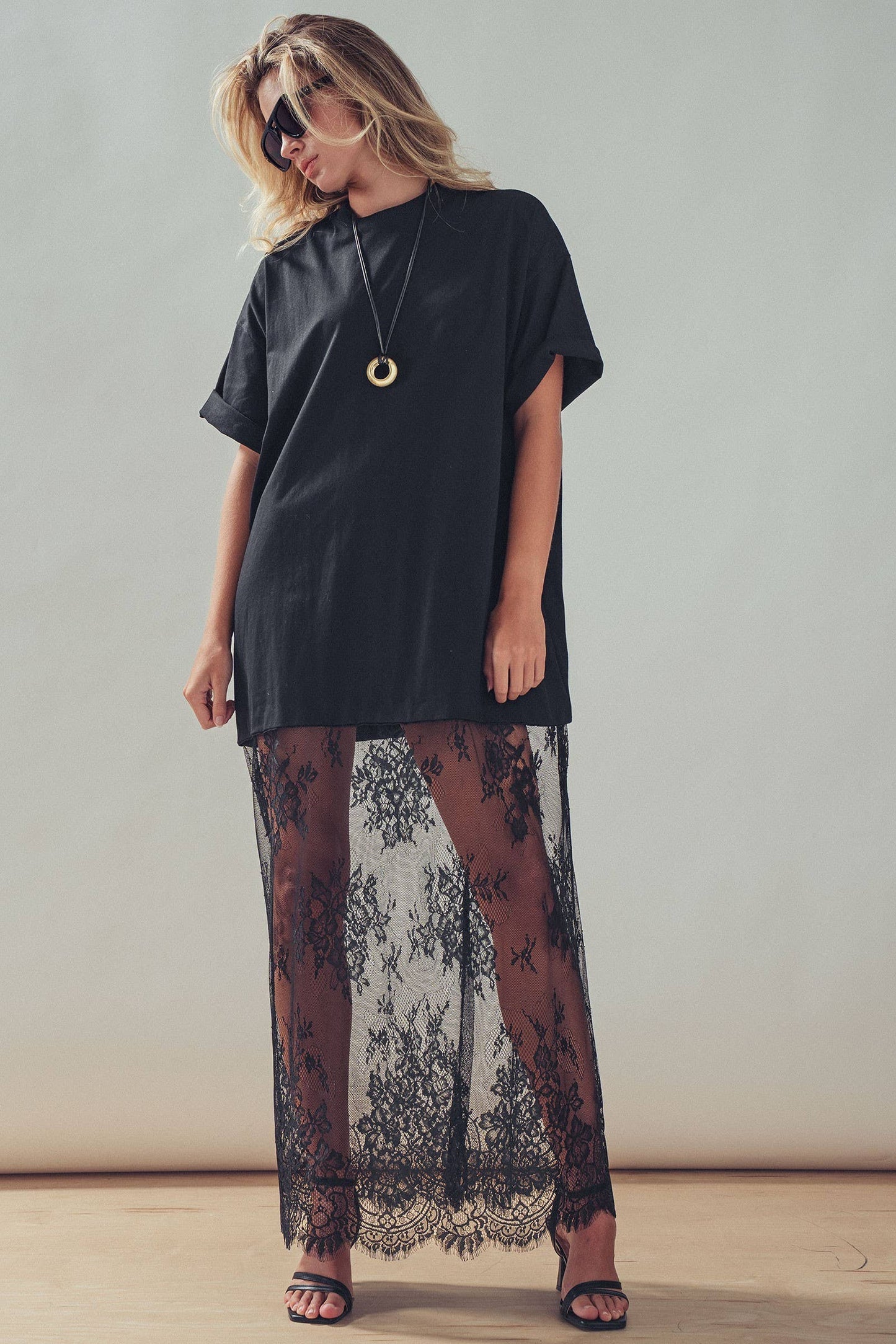Hannah T-Shirt Dress with Sheer Lace Skirt: White / S-M-L:2-2-2