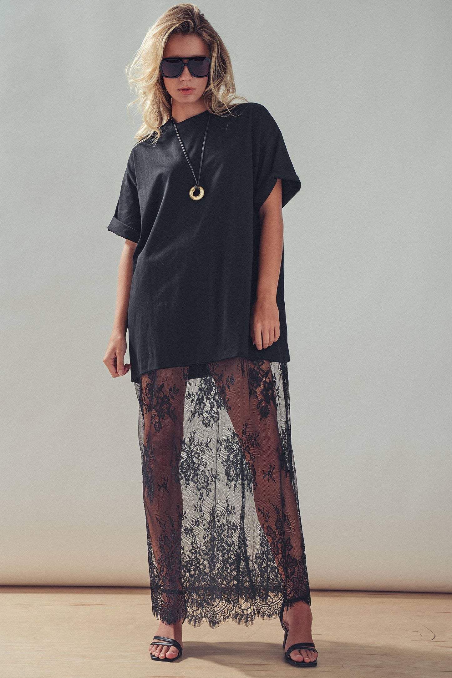 Hannah T-Shirt Dress with Sheer Lace Skirt: White / S-M-L:2-2-2