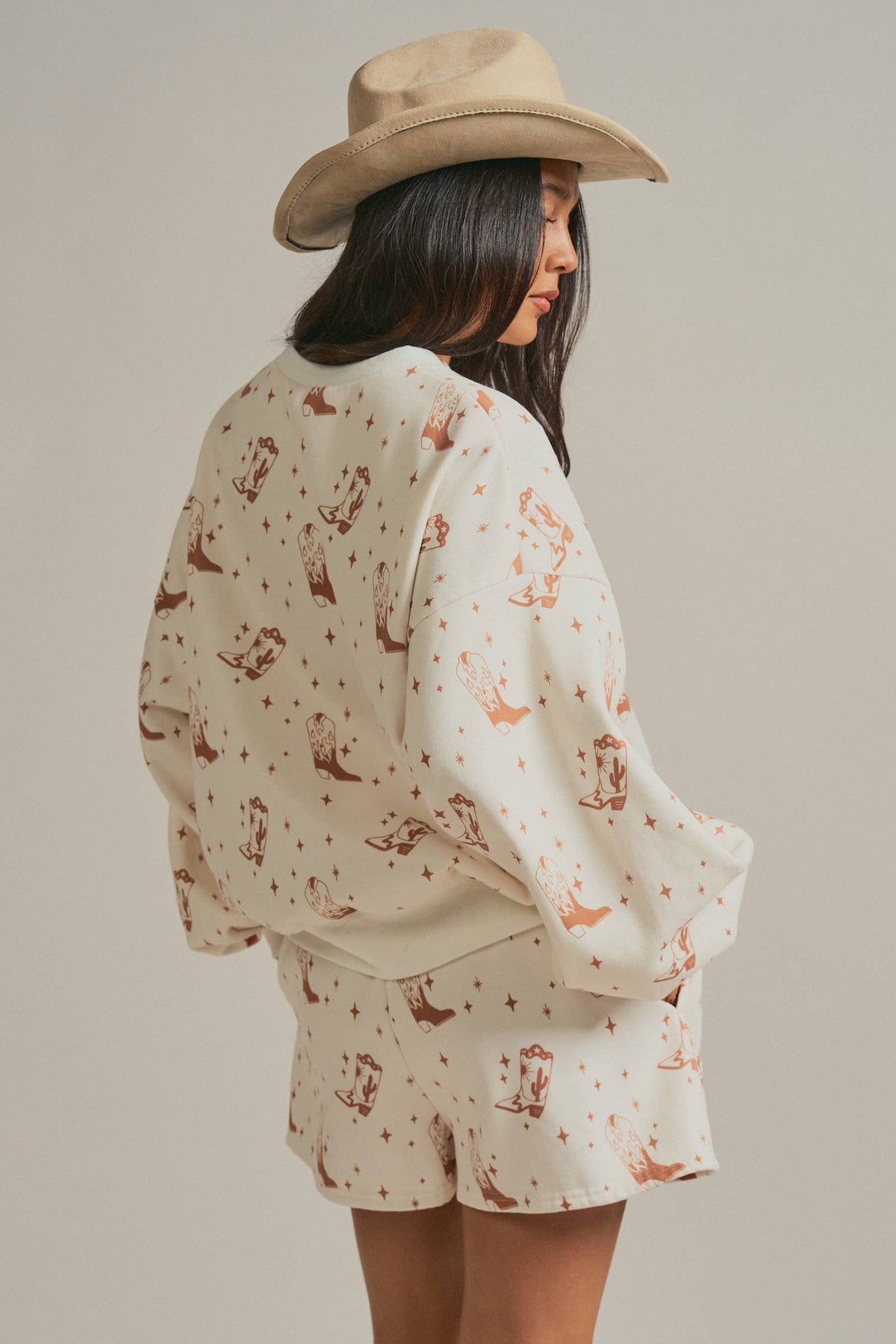 Ella Cowboy Boot Print Sweatshirt and Shorts Set: Cream / S-M-L:2-2-2