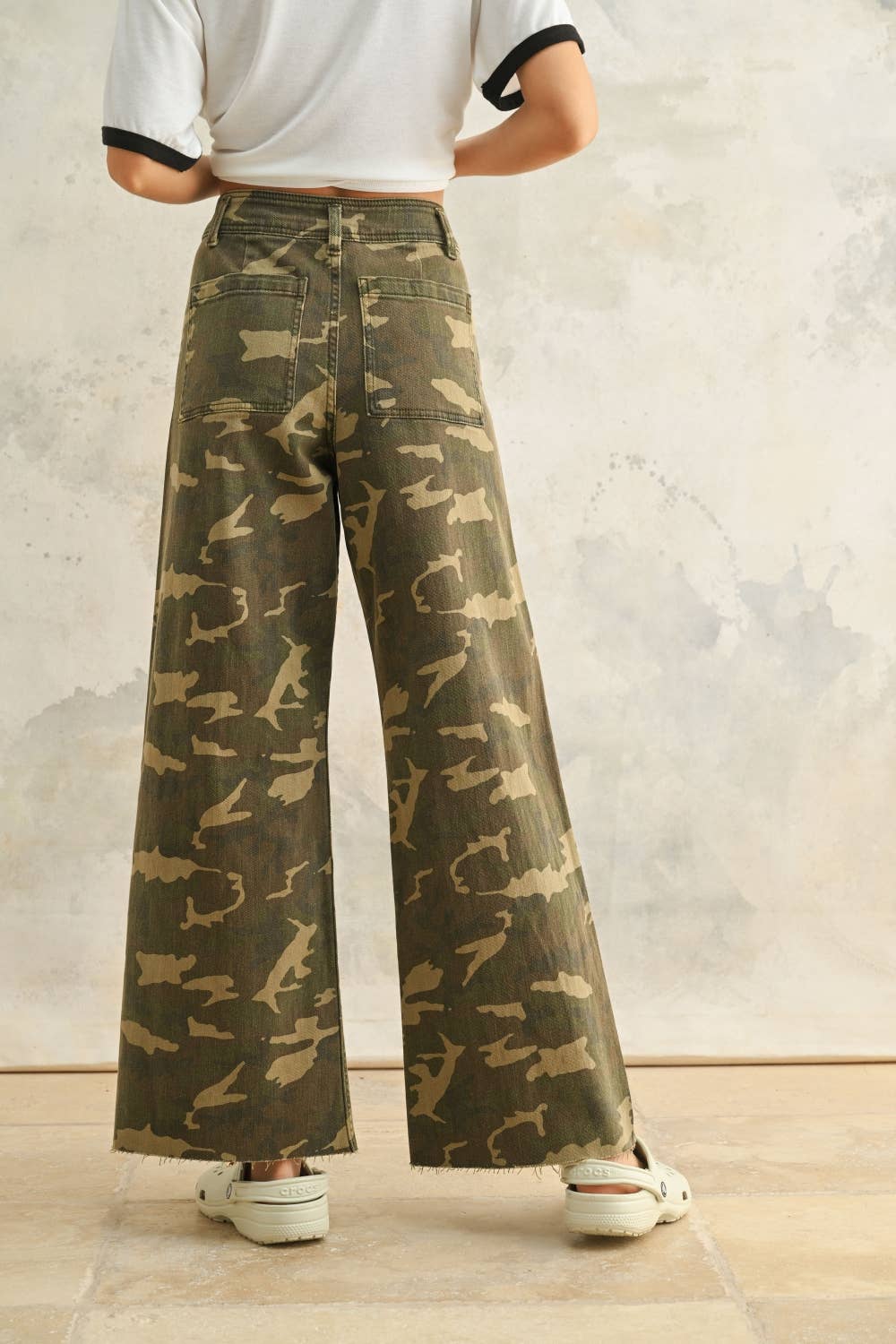 Courage CAMOUFLAGE PRINT STRETCH PANTS: CAMOUFLAGE / S