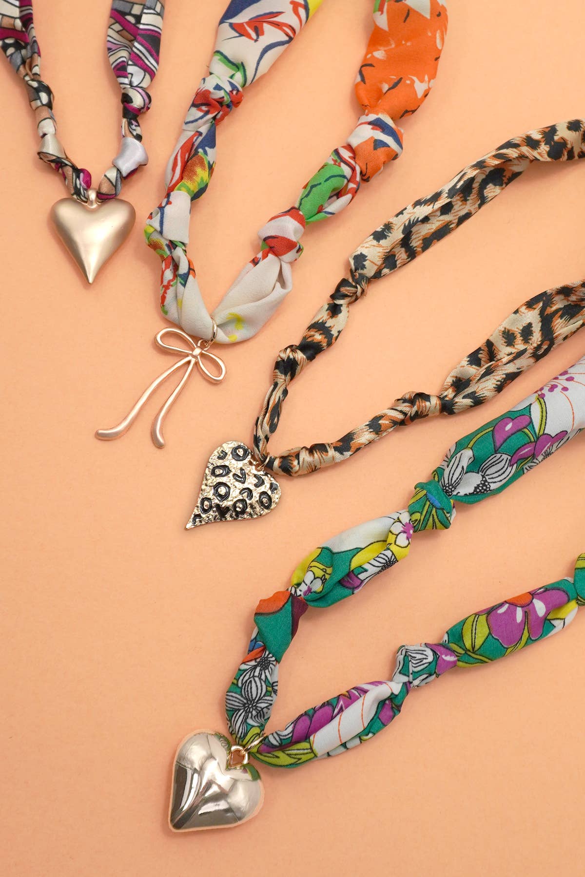 HANDMADE SCARF CHARM NECKLACE | 80N91790: A