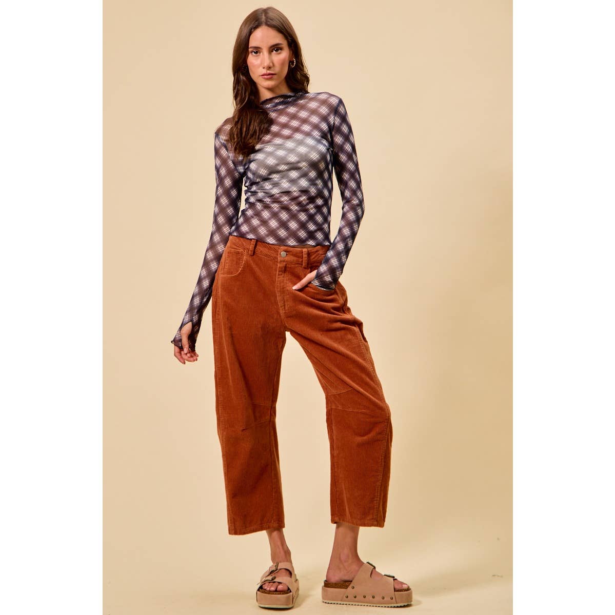 MID RISE CORDUROY BARREL PANTS: BLACK / L
