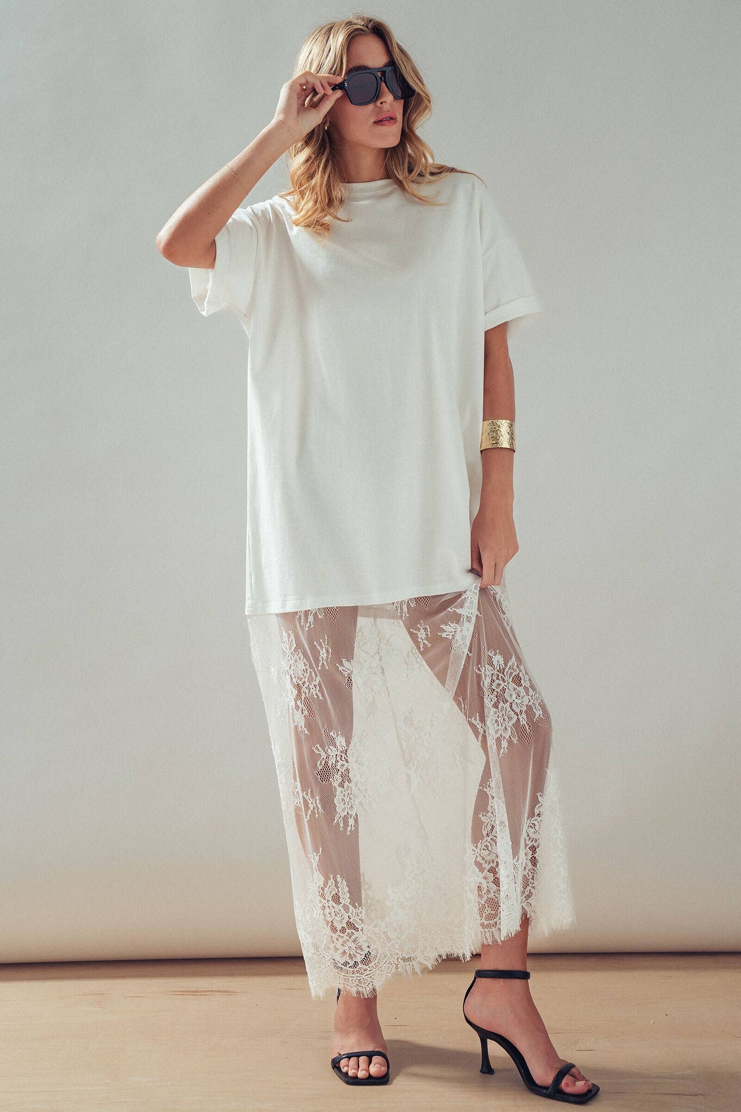 Hannah T-Shirt Dress with Sheer Lace Skirt: White / S-M-L:2-2-2