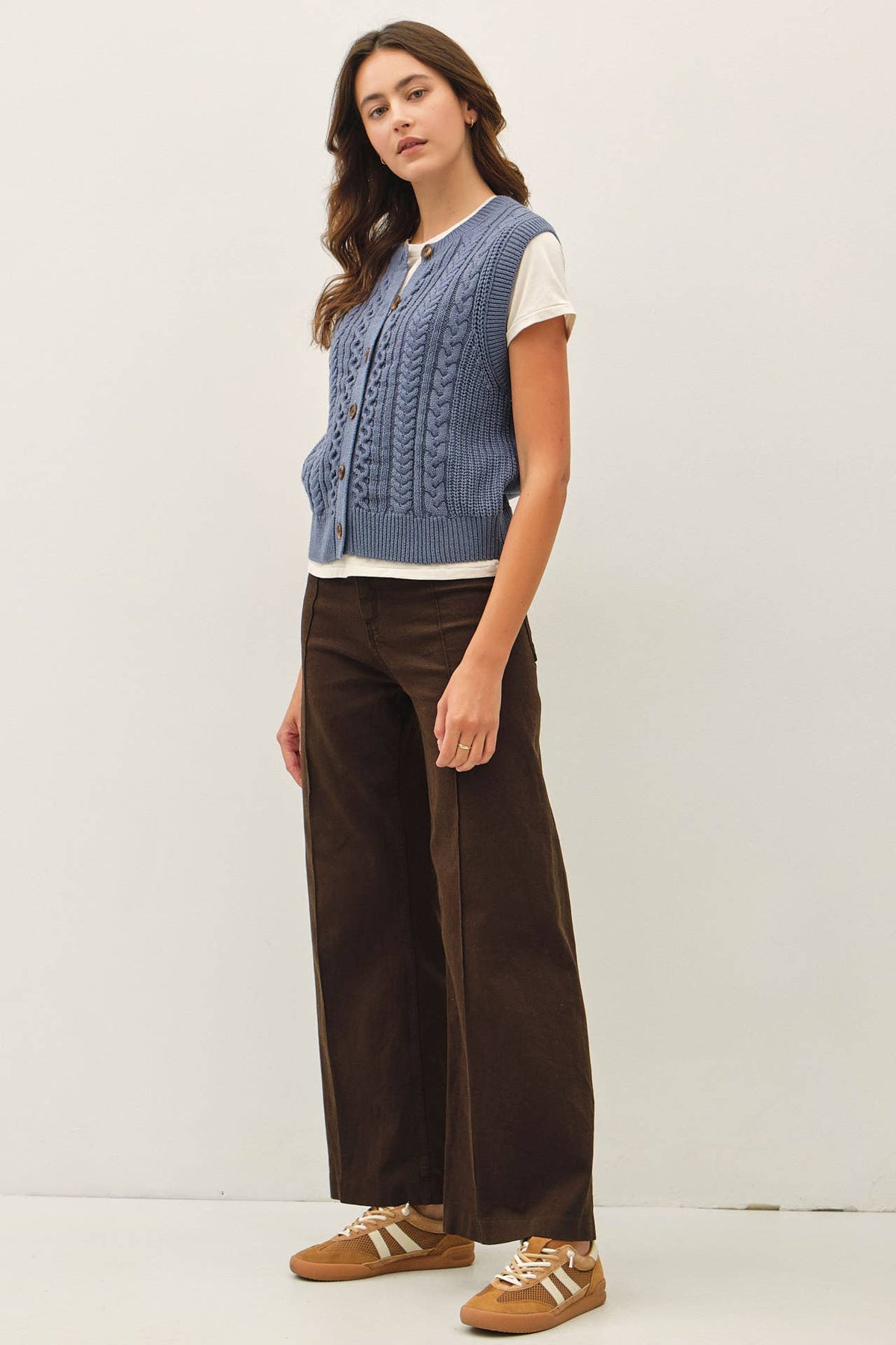 CLASSIC CABLE KNIT BUTTON UP SWEATER VEST : SLATE BLUE / S
