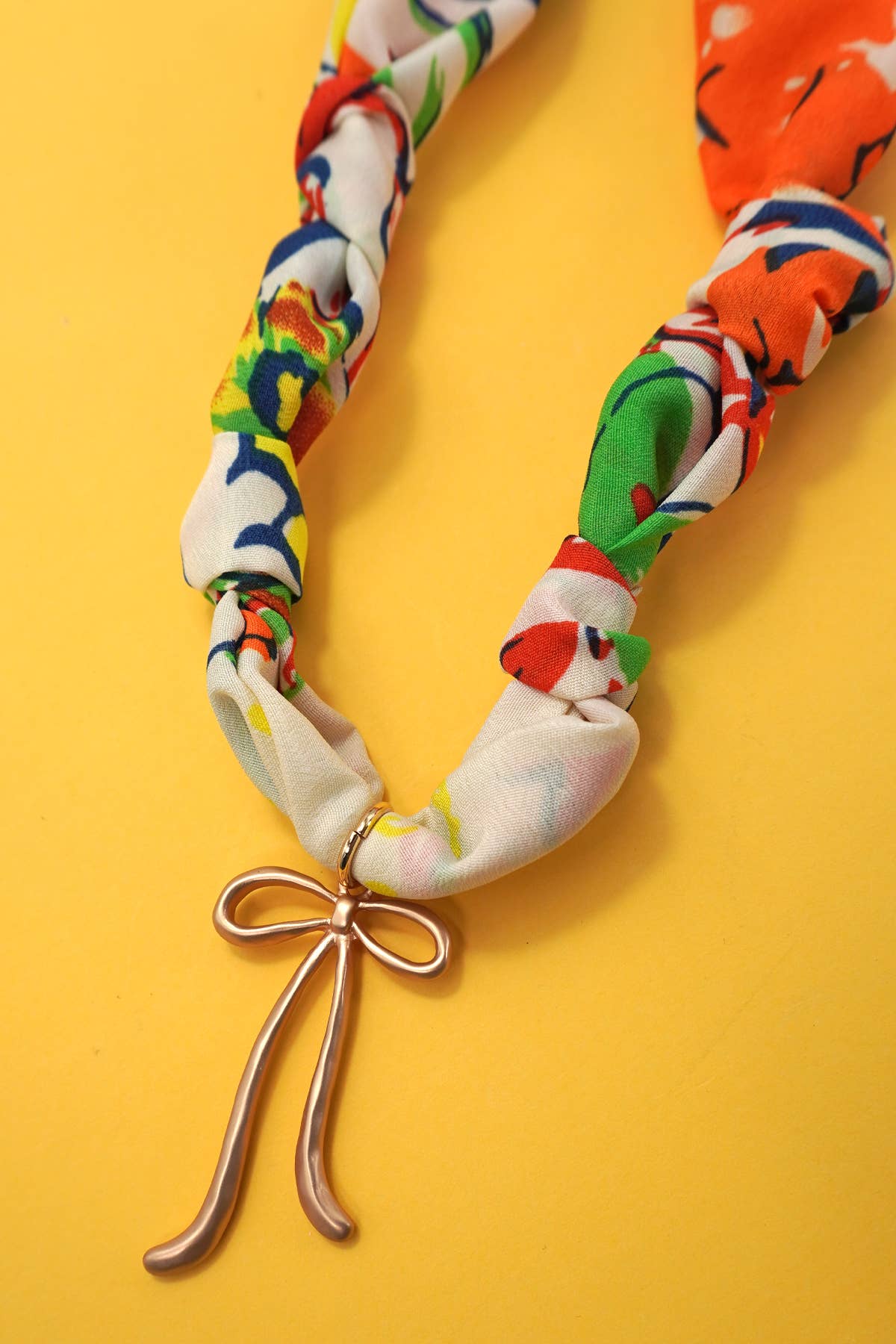 HANDMADE SCARF CHARM NECKLACE | 80N91790: B