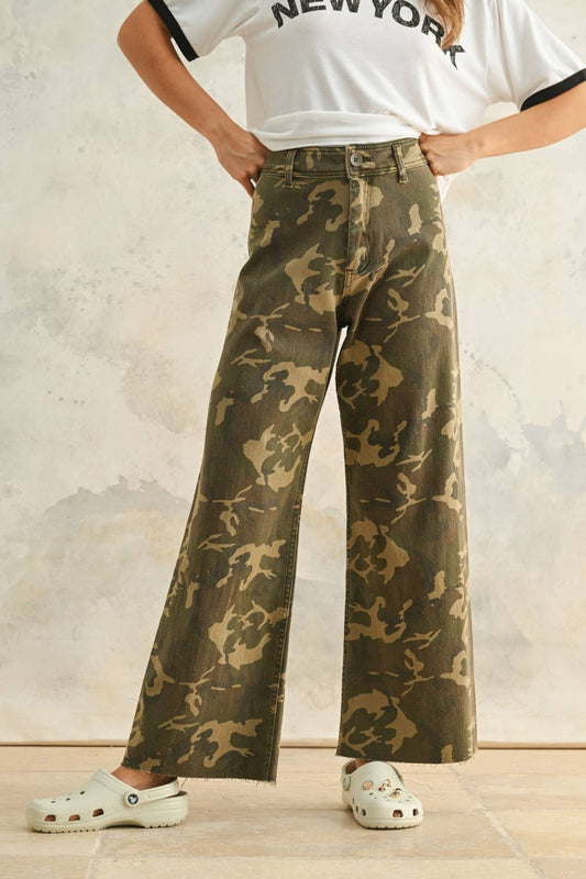 Courage CAMOUFLAGE PRINT STRETCH PANTS: CAMOUFLAGE / M