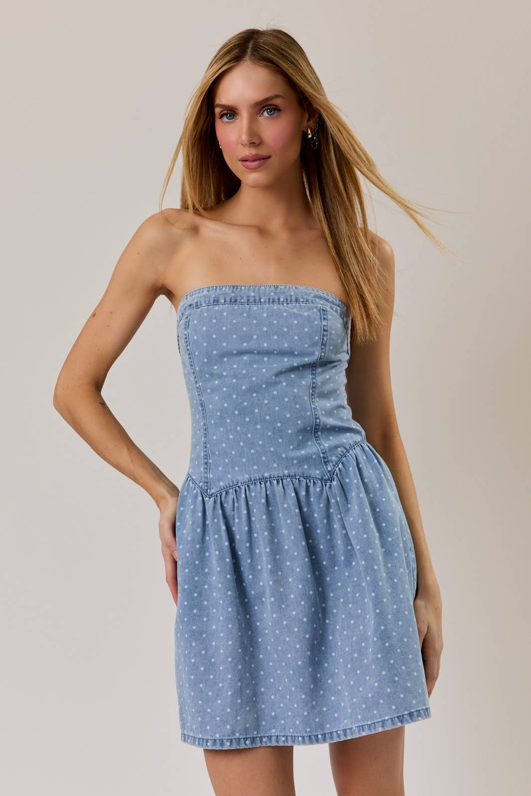 Beth DROP WAIST BACK SMOCKED FIT & FLARE MINI DRESS: DENIM-WHITE DOT / M