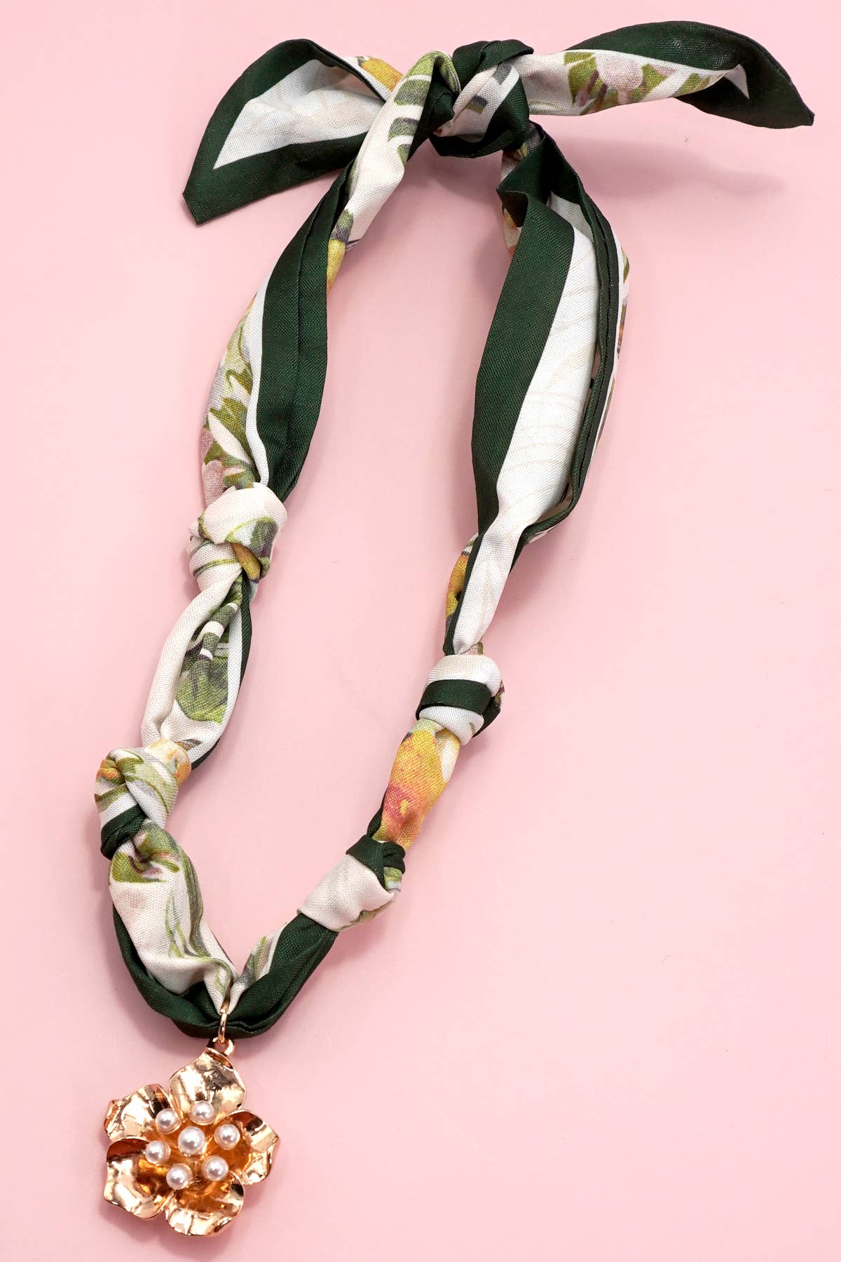HANDMADE SCARF CHARM NECKLACE | 80N91790: A
