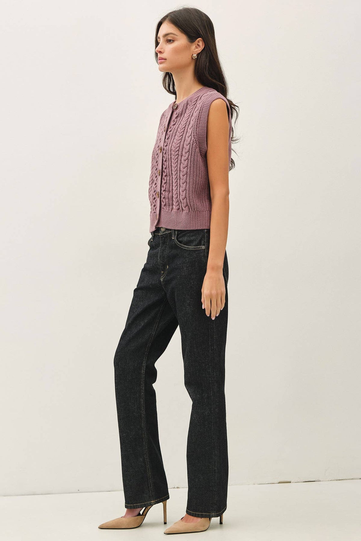CLASSIC CABLE KNIT BUTTON UP SWEATER VEST : IRIS / L