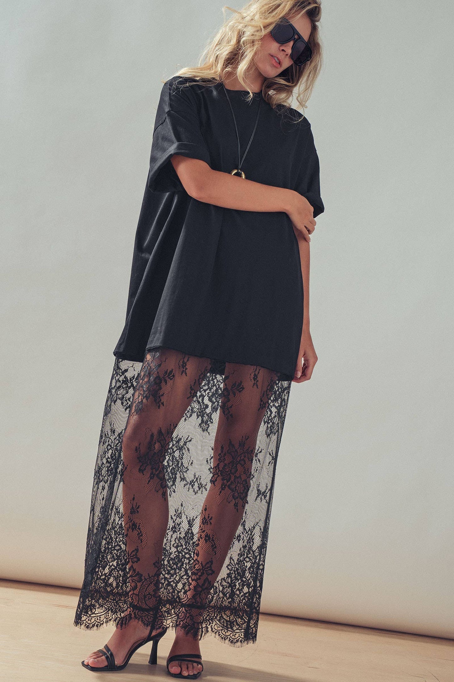 Hannah T-Shirt Dress with Sheer Lace Skirt: White / S-M-L:2-2-2