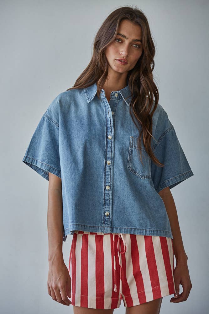 L10266 | Woven Cotton Chambray Denim Short Sleeve Shirt Top: Blue Denim / S