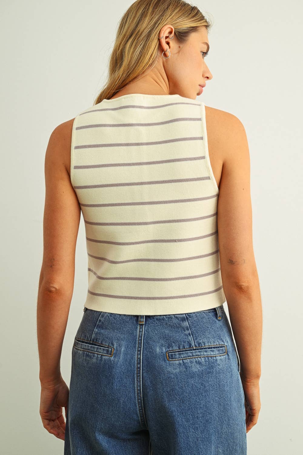 Jane METAL BUTTON DETAIL STRIPE PATTERN KNITTED VEST: CREAM/BROWN / L