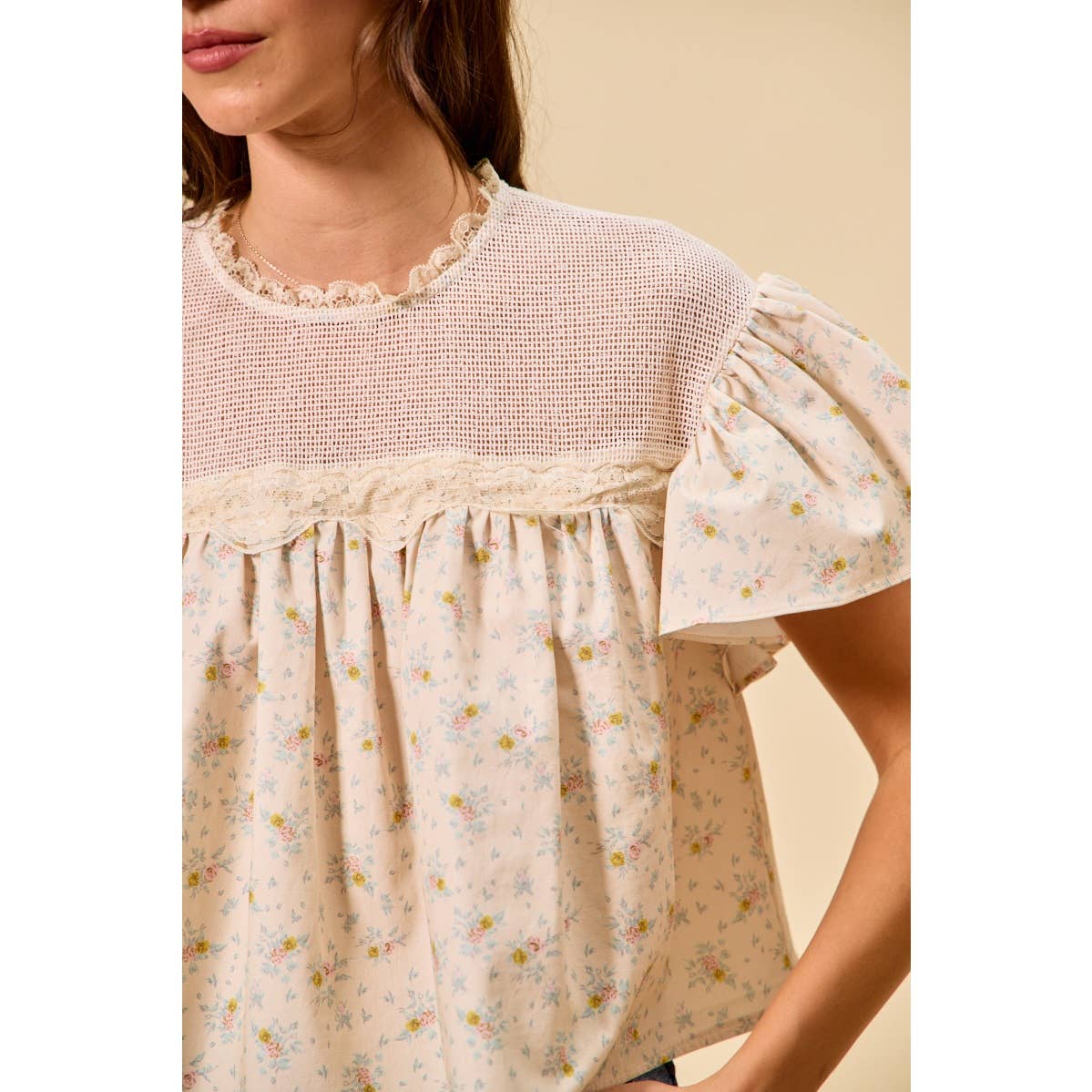 Jaylene COTTON WOVEN PRINT RUFFLED BLOUSE TOP: CREAM / XL