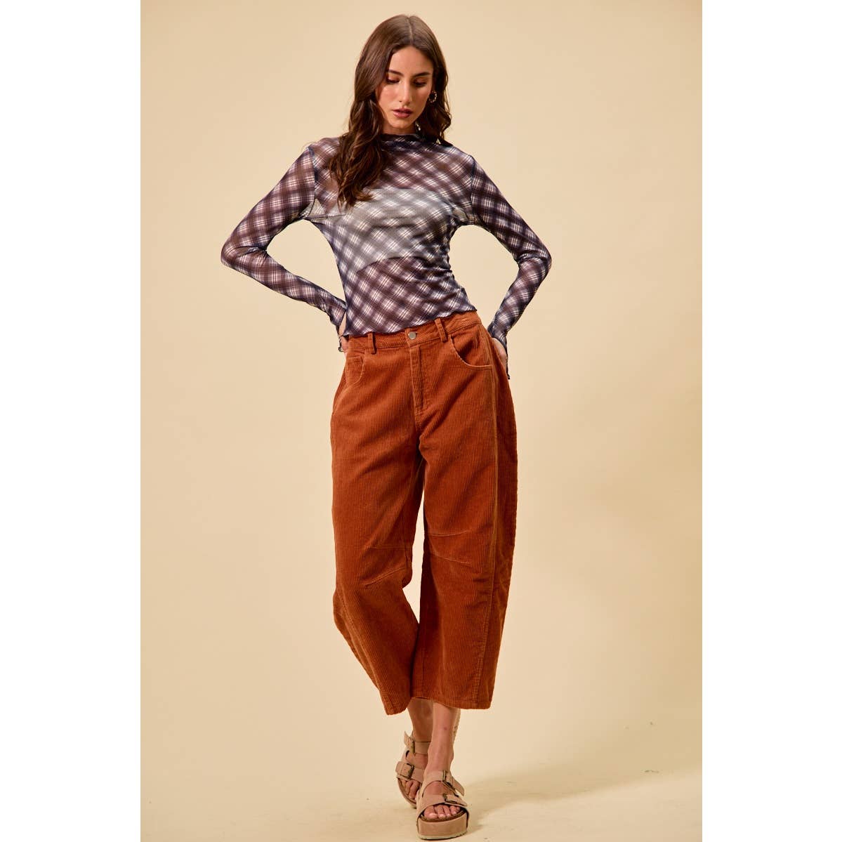 MID RISE CORDUROY BARREL PANTS: BLACK / L
