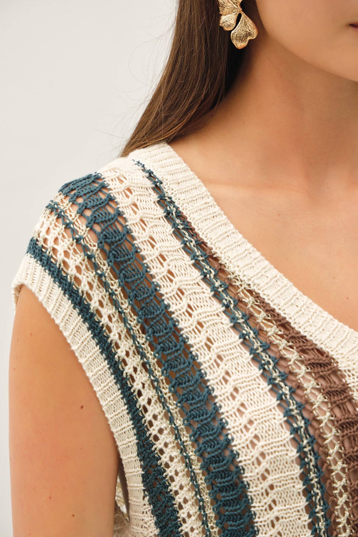 MIXED METALLIC YARN STRIPED HAND CRAFT CROCHET KNIT VEST : BURNT ORANGE / S