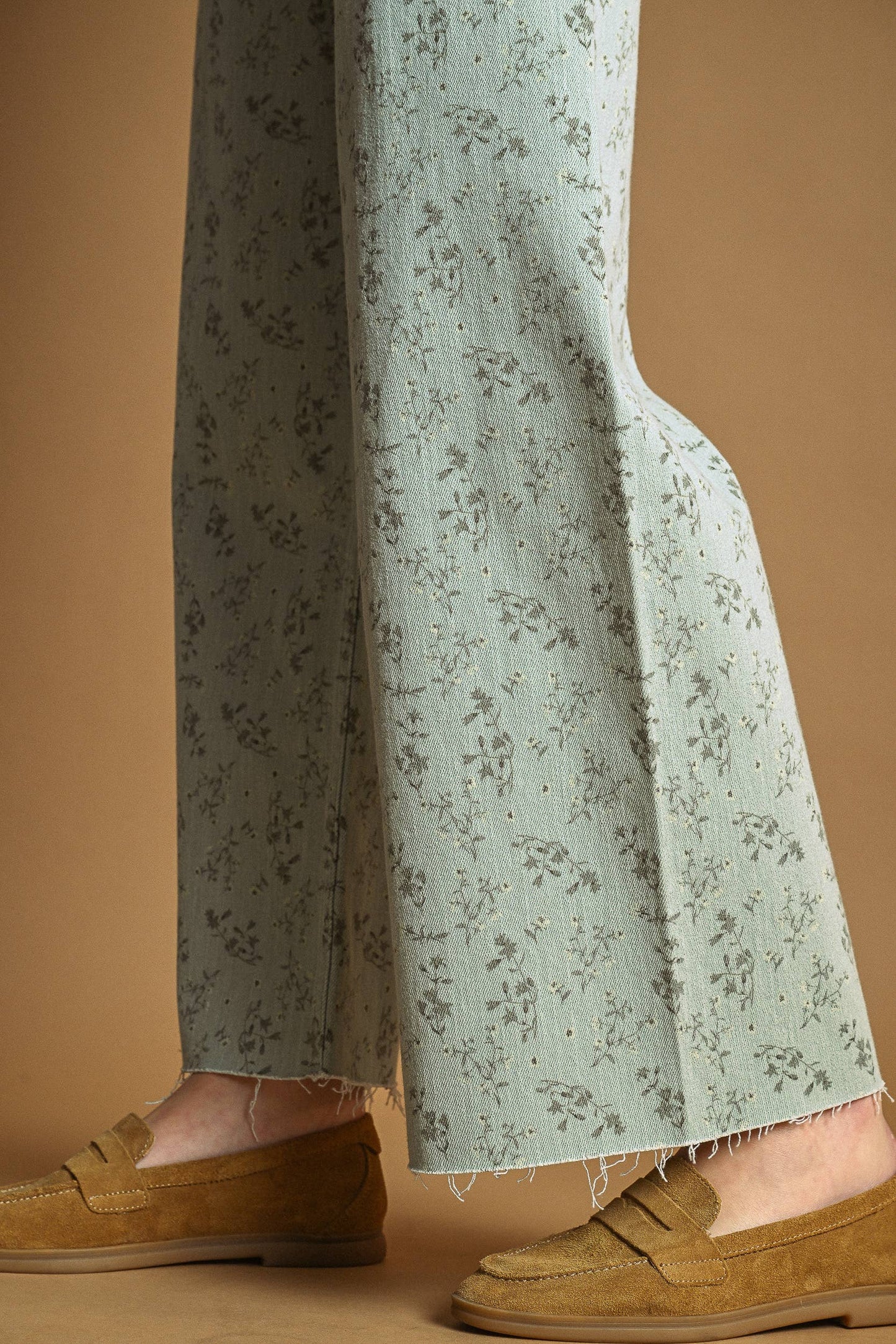 Santorini FLORAL PRINT STRETCHED PANTS: BLUE HAZE / L