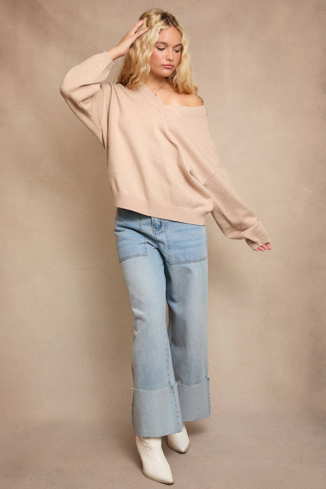 V-NECK OVERSIZED SWEATER: DK BROWN / M