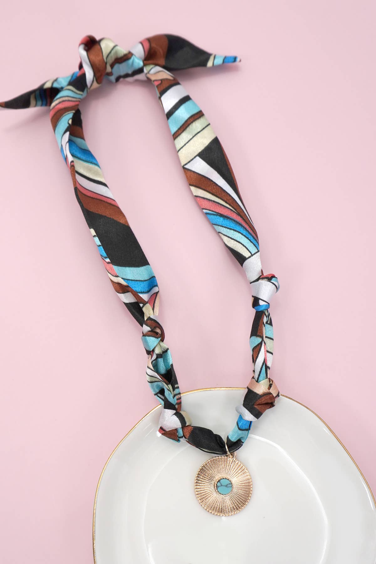 HANDMADE SCARF CHARM NECKLACE | 80N91790: A