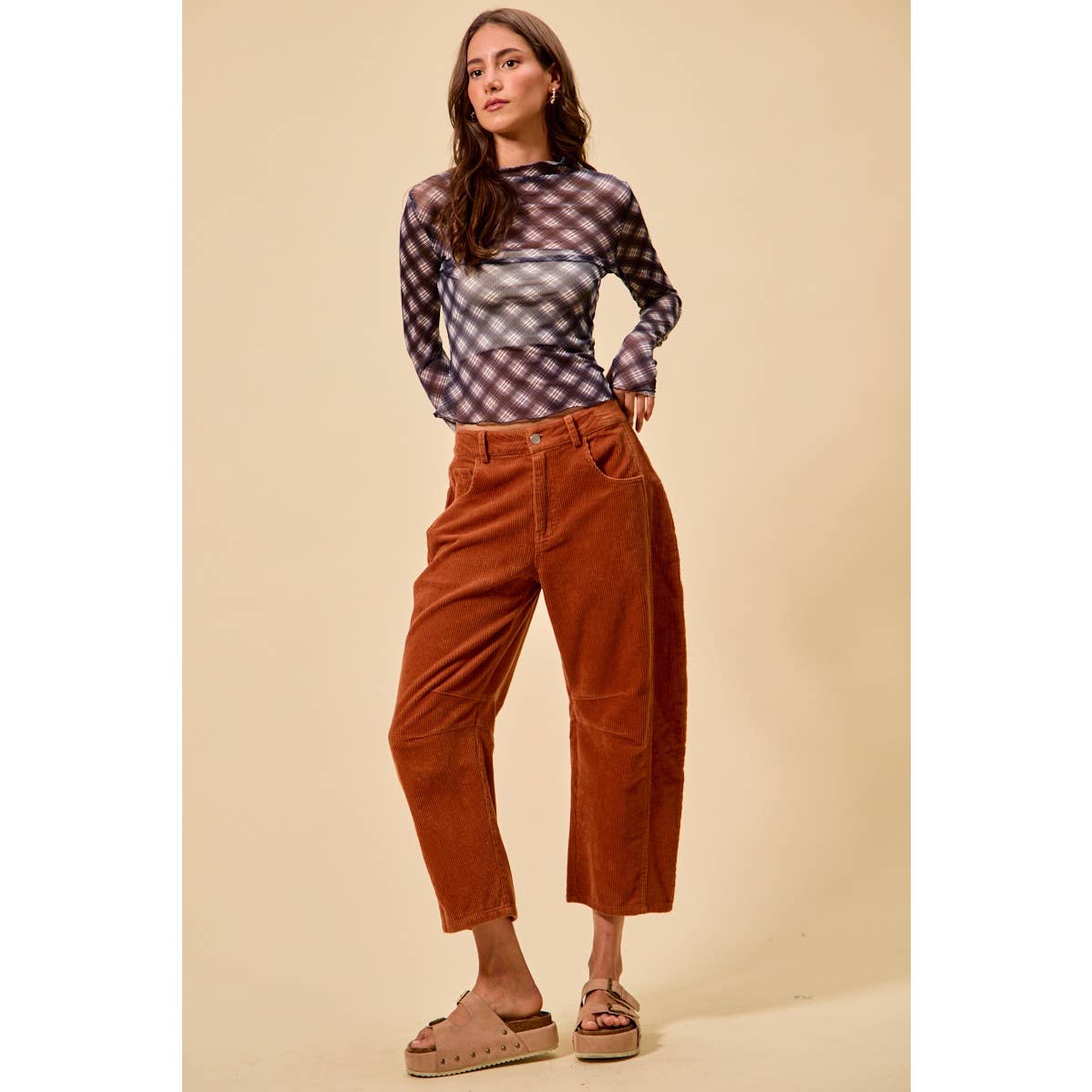 MID RISE CORDUROY BARREL PANTS: BLACK / XL