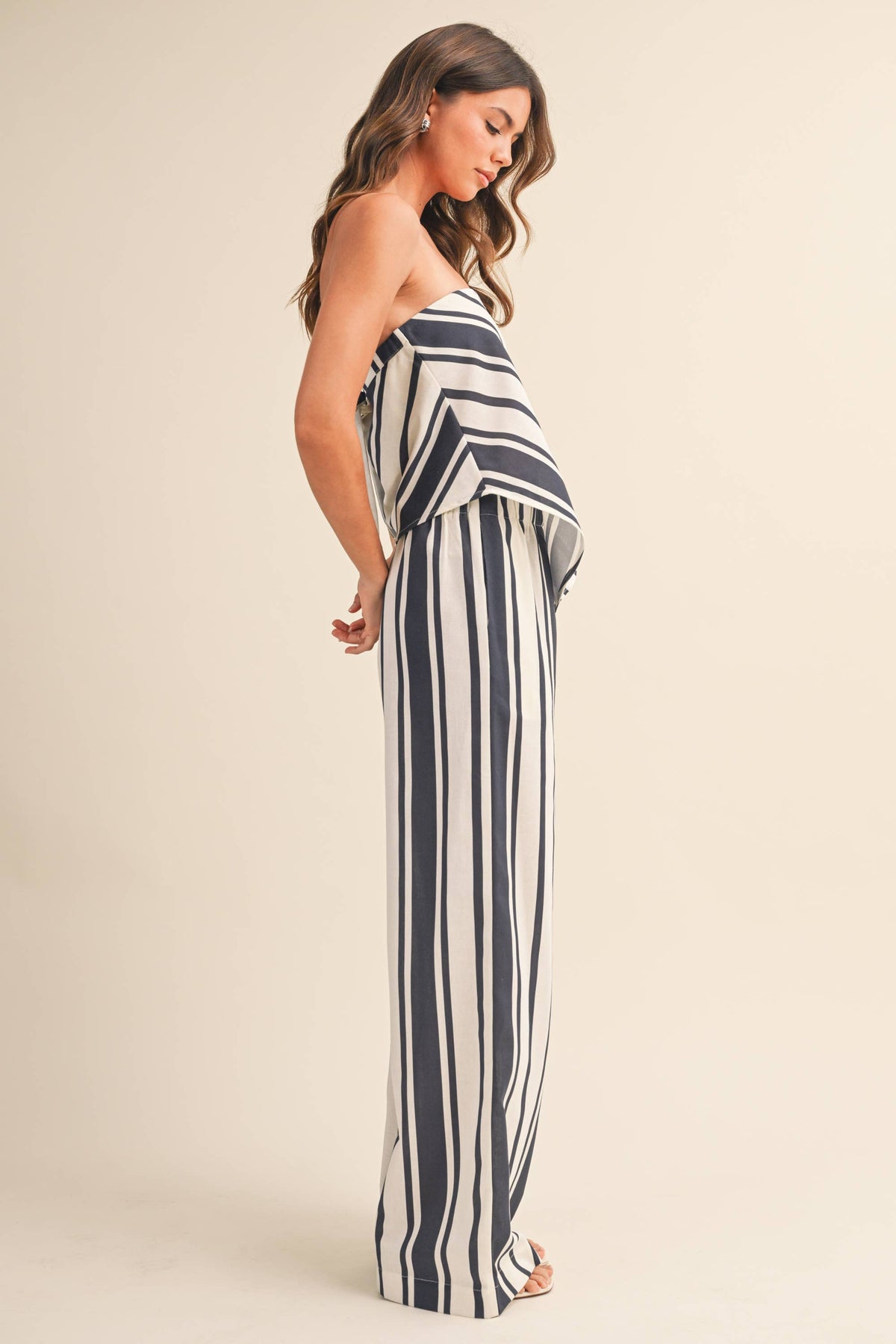 Chloe STRIPED LINEN TUBE TOP AND WIDE LEG PANTS SET: NAVY/WHITE