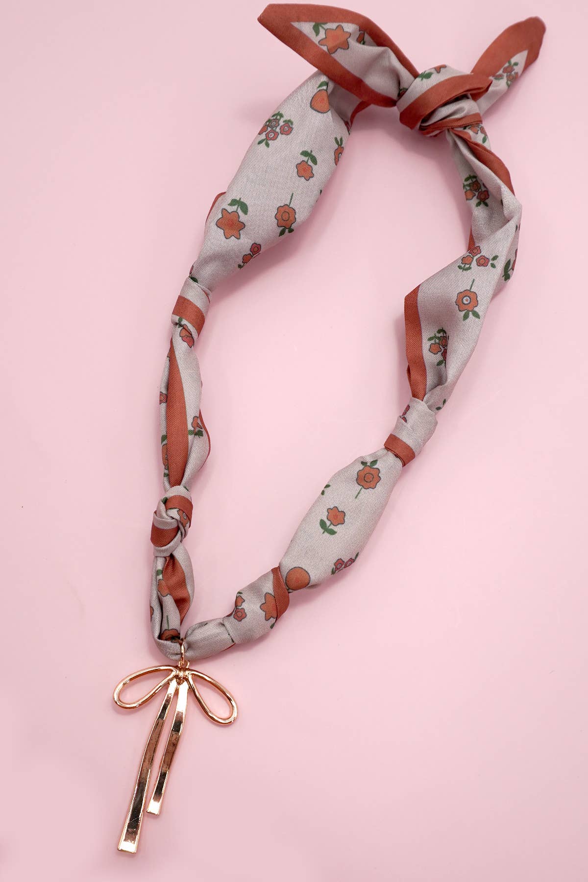 HANDMADE SCARF CHARM NECKLACE | 80N91790: B