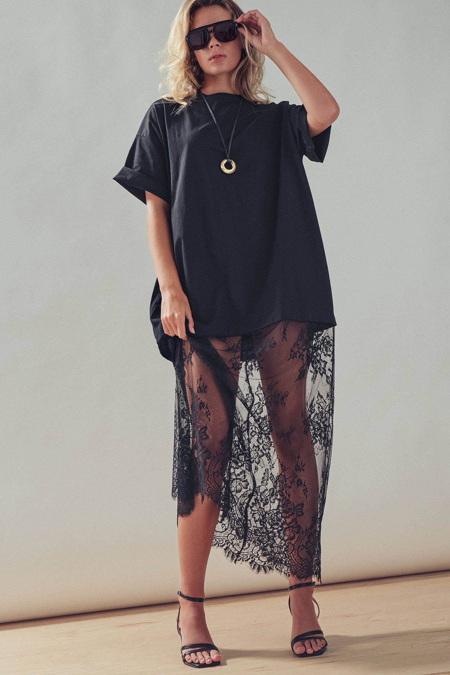 Hannah T-Shirt Dress with Sheer Lace Skirt: White / S-M-L:2-2-2