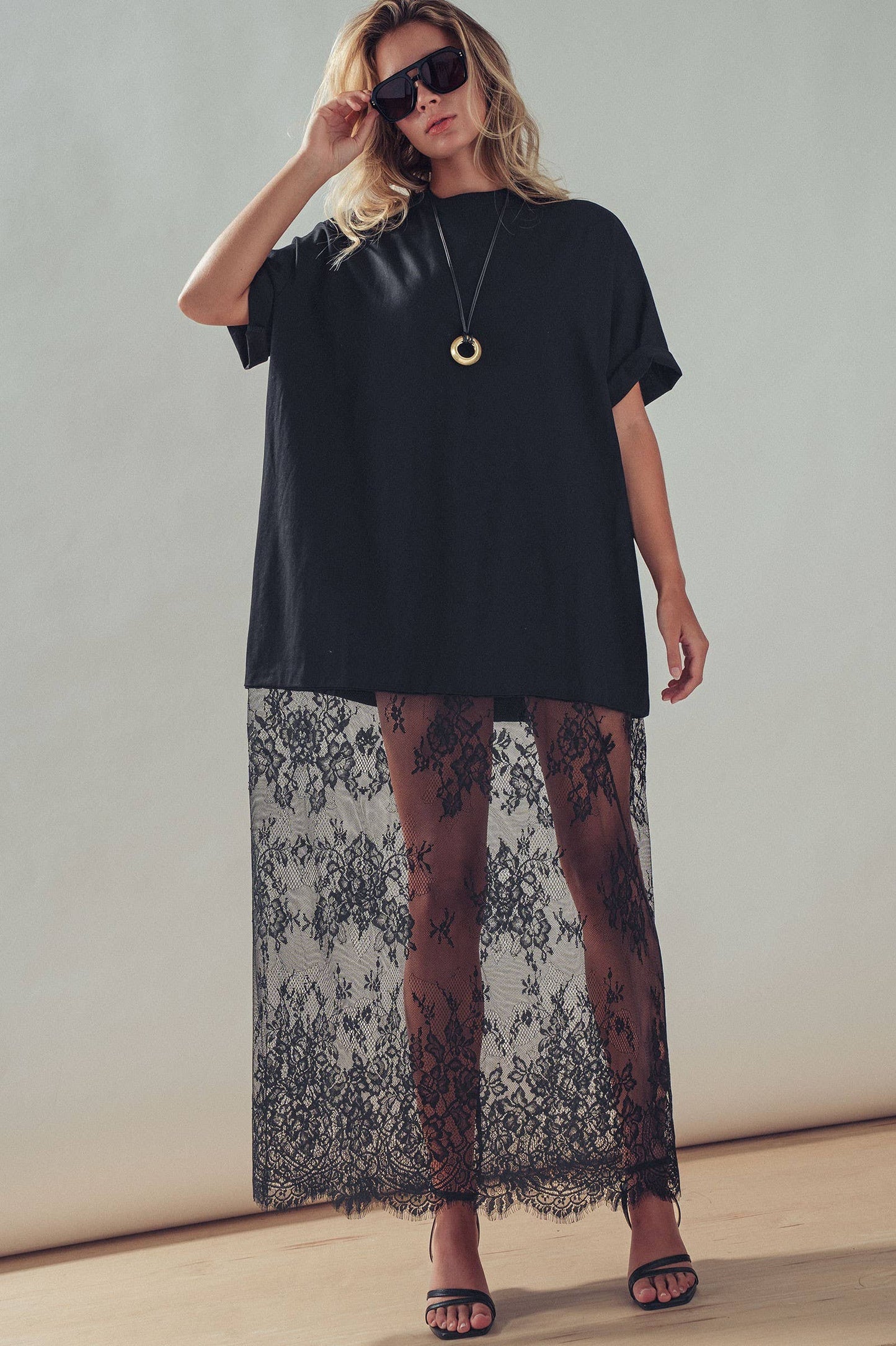 Hannah T-Shirt Dress with Sheer Lace Skirt: White / S-M-L:2-2-2