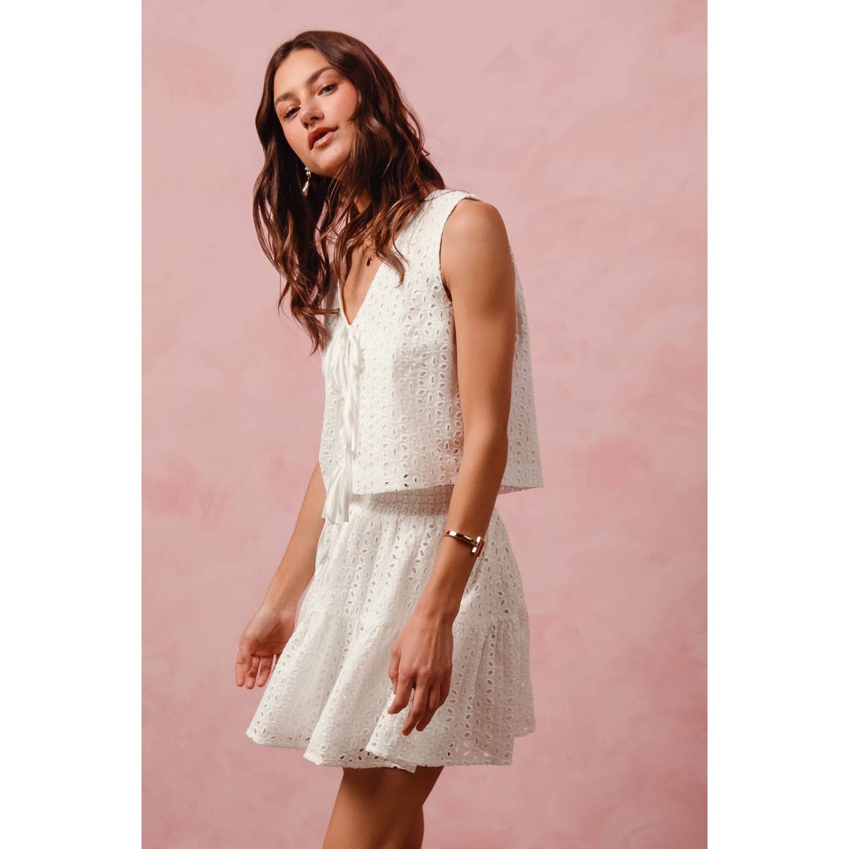 FLORA EYELET LACE TIE VEST TOP AND MINI SKIRT SET: OFF WHITE / L