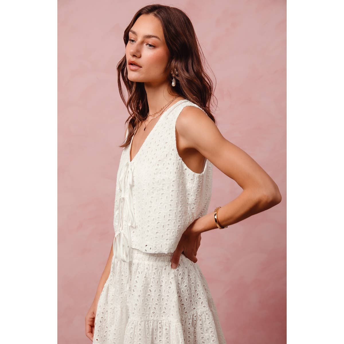 FLORA EYELET LACE TIE VEST TOP AND MINI SKIRT SET: OFF WHITE / S