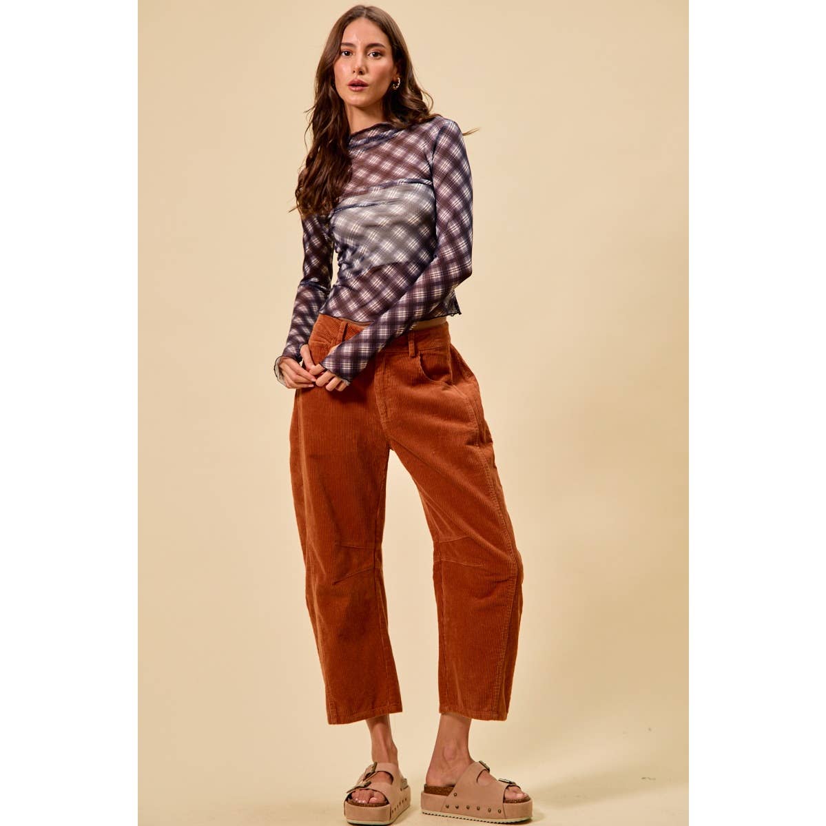 MID RISE CORDUROY BARREL PANTS: BLACK / S
