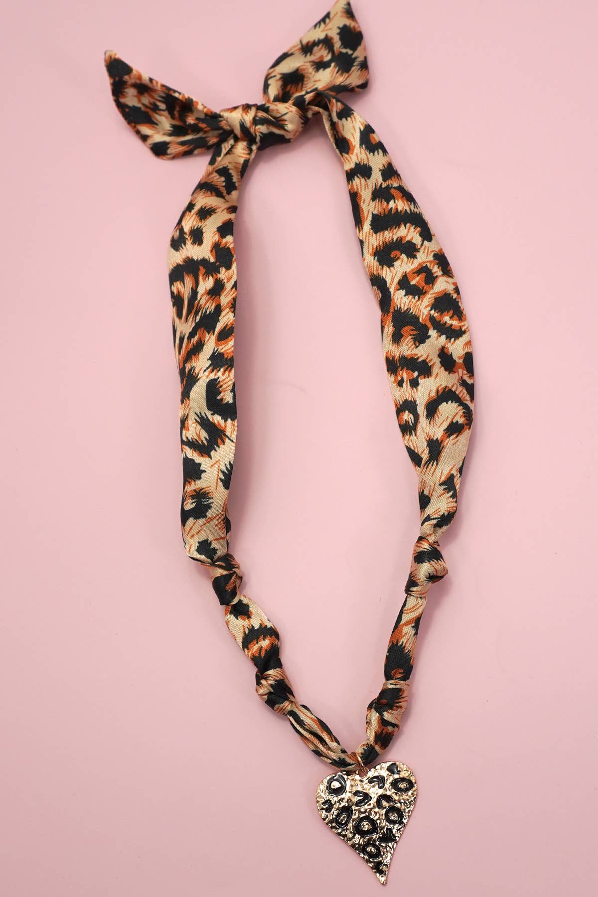 HANDMADE SCARF CHARM NECKLACE | 80N91790: J