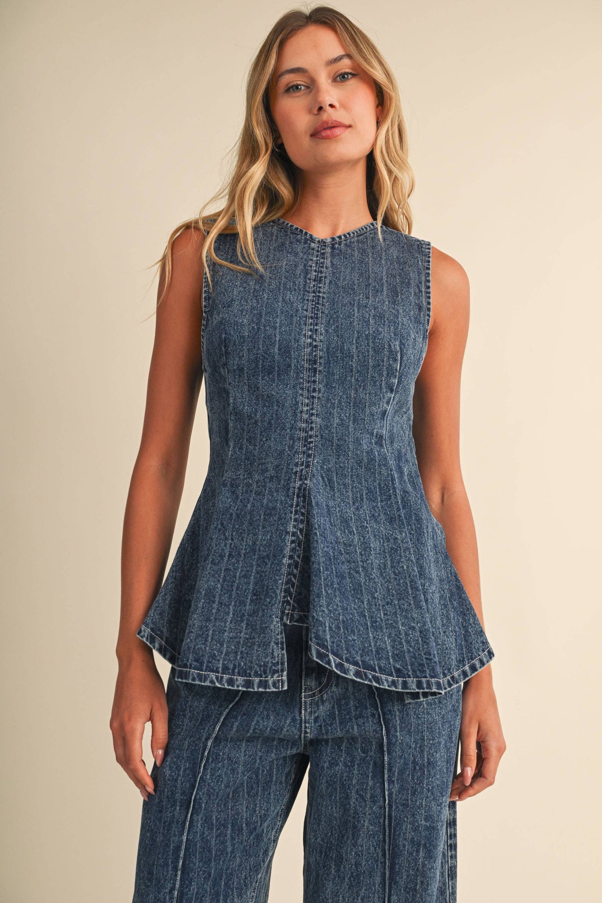 Bernice STRIPED DENIM SLEEVELESS PEPLUM TOP AND BARREL SET: DK DENIM / L